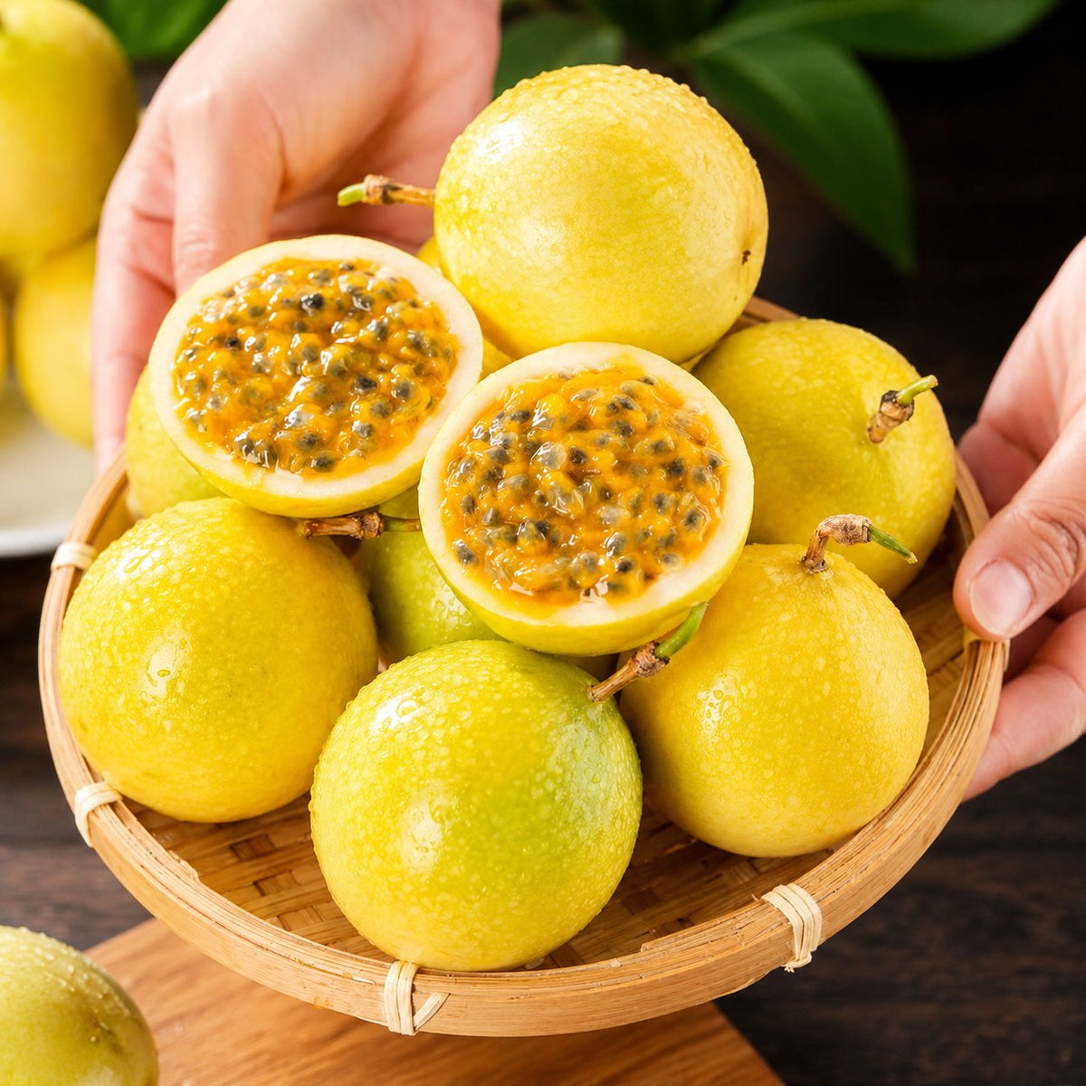 💛 Golden Passion Fruit Seeds – Sweet, Juicy & Delicious